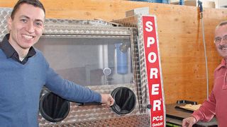 Michael (links) und Andreas Schmetzer haben in nur einem Jahr ihre Sporer PCS GmbH auf einen guten Weg gebracht. (Brand-Aktuell)