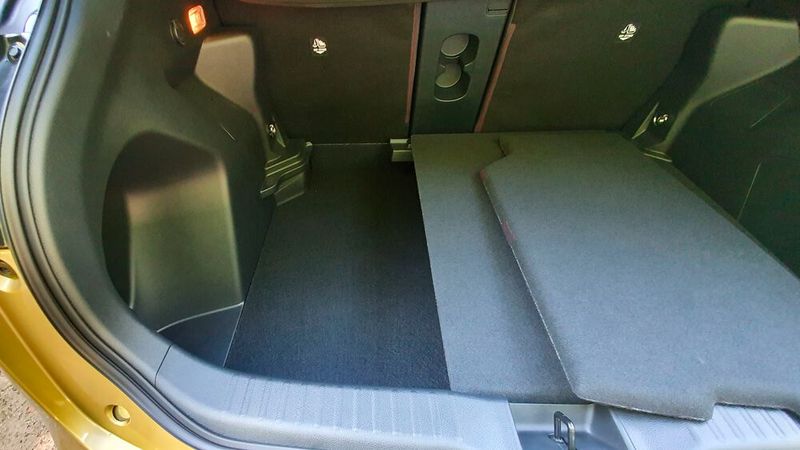 Beim Modell mit Frontantrieb lässt sich der Kofferraum noch vergrößern. (Bild: Mauritz/»kfz-betrieb«)