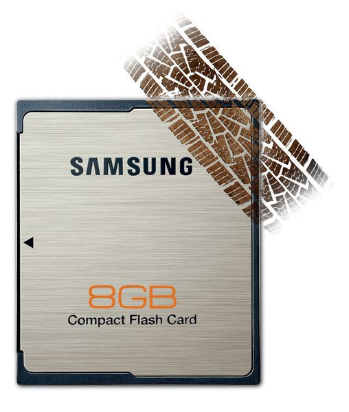 Samsungs Memory Cards sind stoßfest. Sie sollen beispielsweise den Druck eines 1,6-Tonnen-Fahrzeugs aushalten. (Archiv: Vogel Business Media)