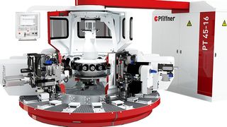 Bild 1: Die kompakte Rundtaktmaschine erreicht durch reduzierte Umrüstzeiten höhere Maschinenlaufzeiten. (Bild: Pfiffner)