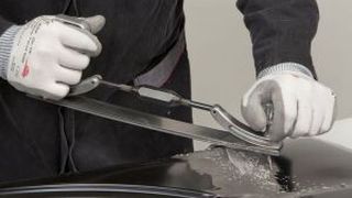 Henkel stellt während der Würzburger Karosserietage sein Schwemmzinnersatzmaterial vor. (Henkel)