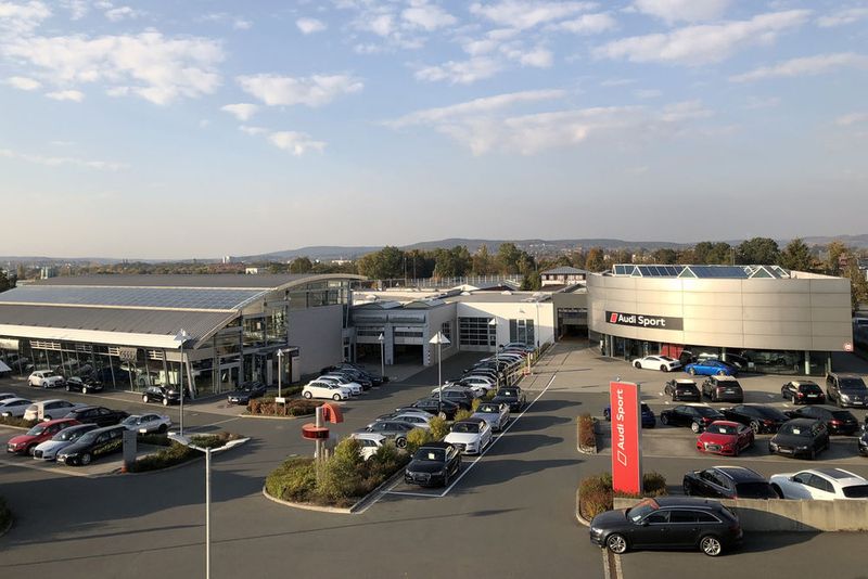 Ein Blick auf den Stammsitz von Motor-Nützel in Bayreuth. Das Unternehmen ist in den letzten Jahren in Nord- und Ost-Bayern stark gewachsen. Aus Sicht von Geschäftsführer Jochen Sonntag ist das auch nötig, um die vielen Aufgaben in Zukunft bewältigen zu können. (Motor Nützel)