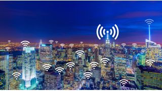 Von vernetzten Autos und intelligenten Häusern bis hin zu ferngesteuerter Chirurgie und Robotik gibt es zahlreiche neue Möglichkeiten – aber auch Gefahren. (Shutterstock)