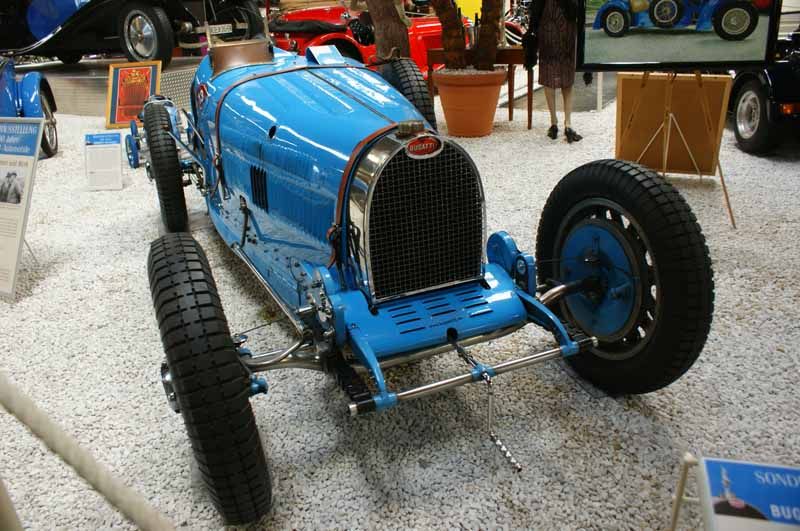 ... alt, blau, teuer, ... (Archiv: Vogel Business Media)