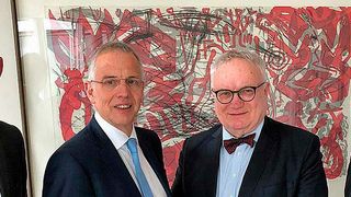 (v.l.) Michael Eichler, Andreas Krautscheid, Staatsrat Hans-Henning Lühr, Dr. Stephan Klein (Senatorin der Finanzen Bremen)