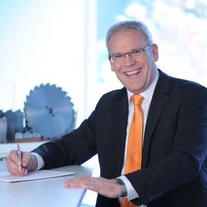 Dr. Stefan Brand, Geschäftsführer der Vollmer Gruppe, zum Grindtec-Auftritt: „Mit Vgrind 160 wollen wir ein neues Geschäftsfeld aufbauen und uns im Markt des Werkzeugschleifens etablieren.“