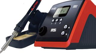 Die Lötstation spart durch die extrem schnelle Aufheizung von Raumtemperatur auf 350 °C in nur 10 Sekunden Arbeitszeit und Betriebskosten. (Bild: RS Components)