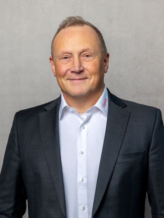 Dr. Martin Kuntz, Vorstand von Seeburger, sieht in standardisierten Prozessen und kontrolliertem KI-Einsatz die Grundlage für eine höhere EDI-Reife.(Bild:  focus fotostudio)
