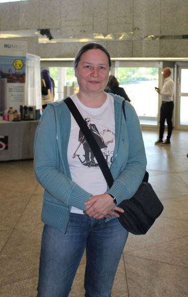 Besucherstimmen der Lab-Supply Leverkusen 2019  Anette Lefev von Henkel in Düsseldorf:  „Für mich ist die Messe relevant für die Probenvorbereitung. Denn hier kann ich mich vor Ort über die Möglichkeiten informieren, bevor ich im Labor dann neue Methoden im Detail ausarbeite.“  Die nächste Lab-Supply ist am 13. Juni 2019 in Berlin. Weitere Infos zu den kommenden Lab-Supply-Messen finden Sie auf www.lab-supply.info. (Bild: C. Lüttmann, LABORPRAXIS)