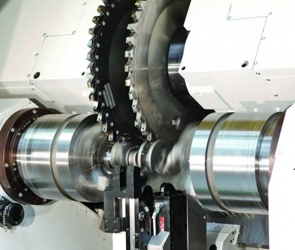 Energieeffiziente Bearbeitung einer Kurbelwelle auf einer N30 von Niles Simmons: Leichtbauwerkstoffe, eine gezielte Energiezufuhr und eine kundenindividuelle Maschinenauslegung sparen erheblich Energie ein. (Bild: Niles Simmons Industrieanlagen)