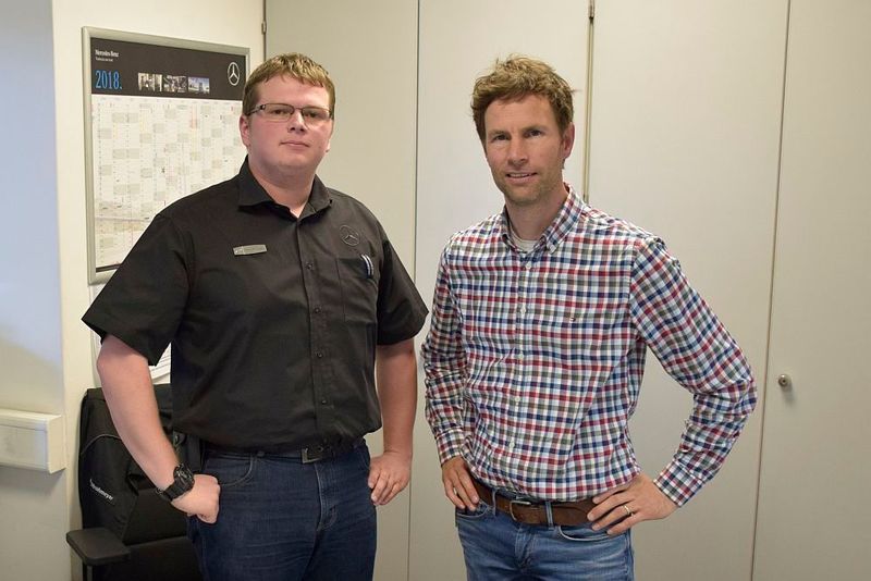 Dennis Strohmeyer (li.) ist für Jan Christoph Weitkamp der Mann für „Me“. (»kfz-betrieb«/Jan Rosenow)