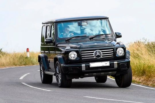 Mercedes-Benz macht den nächsten Schritt in Richtung Rüstungstechnik. Konkret geht es um eine Kooperation mit dem Start-up Tytan, das für seine Drohnentechnik bekannt ist. Unter anderem die G-Klasse soll wohl Basis für ein neues, schlagkräftiges Drohnenabwehrsystem werden ...(Bild:  Merceds-Benz)
