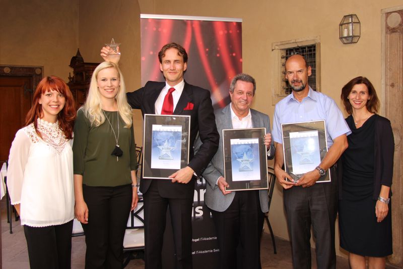 STORAGE Solutions Day Fachkongress Swiss 2014 – Die besten Sprecher und Laudatorinnen von links: Nadia Richter und Svenja Mohn (Vogel IT-Akademie), Gordon Siese (für Dennis Zimmer, opvizor), Kurt Gerecke (IBM), Hans Schramm (Dell) und Daniela Schilling (Vogel IT-Akademie)  (Vogel IT-Akademie)