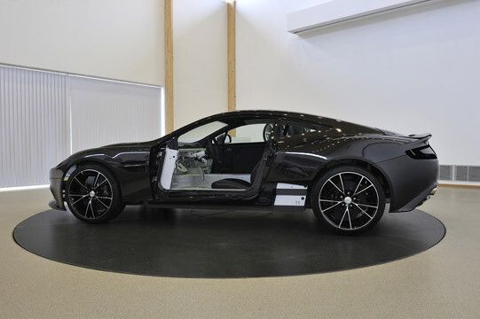 Das Fahrzeuggewicht sinkt trotz mehr Komfort, Leistung und Sicherheit von 1.795 auf 1.739 Kilogramm. (Foto: Aston Martin)