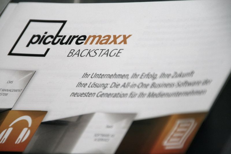  (Picturemaxx)