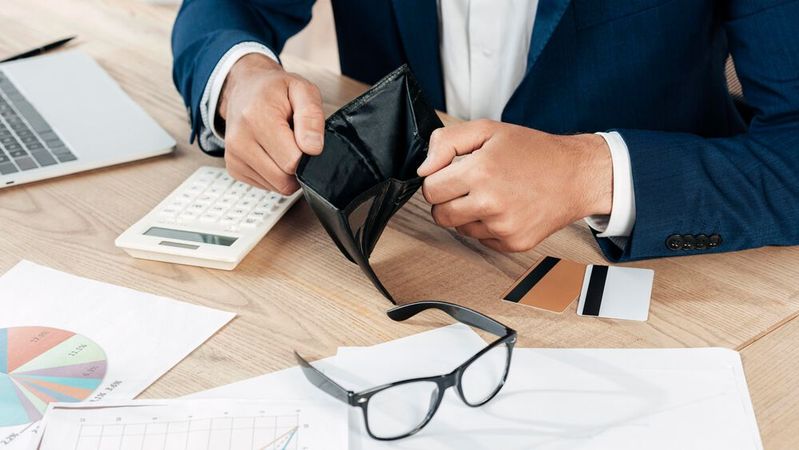 Wenn die Kasse leer ist, droht die Insolvenz. Geschäftsführer sollten prüfen, ob sie das Risiko einer persönlichen finanziellen Haftung ausgeschlossen haben.(Bild:  Image by freepik)