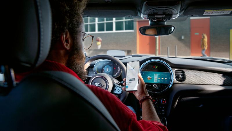 Mini erleichtert das Verleihen des Autos und ermöglicht die Weitergabe per App.