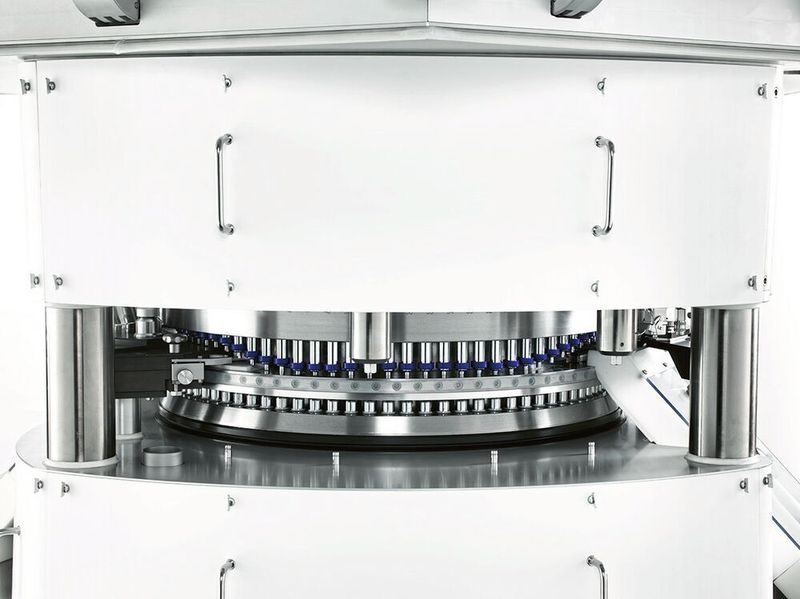 Doppelt tablettiert besser: Ima hat die Prexima 800 für die Herstellung von Zweischichttabletten  angepasst. (Ima)