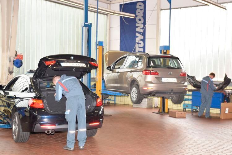 Eine gute Servicequalität und ein hoher Bekanntheitsgrad sorgen für eine gute Auslastung der Mechaniker. (Rubbel/»kfz-betrieb«)