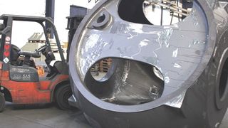 Rotornabe einer Windenergieanlage aus mischkristall-verfestigten Sphäroguss. Das Gewicht beträgt ca. 16.000 kg. (Bild: Meuselwitz Guss)