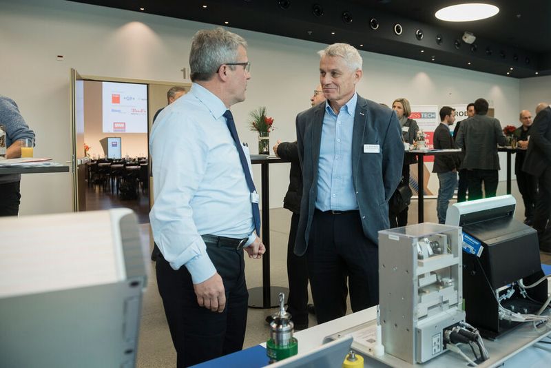 Die Besucher konnten sich an der Standmesse über Produkte und Dienstleistungen der Aussteller informieren. (Thomas Entzeroth)