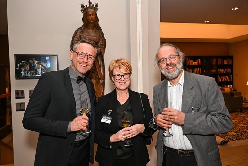 (v l.) Guido Forsthövel (BenQ), Janet Spacey (Spacey PR) und Klaus Länger (IT-BUSINESS) (Bild: Hannes Magerstädt)