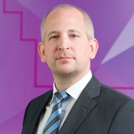 Matthias Ochs, Geschäftsführer der genua GmbH: „Der RFC 8391 ist der erste veröffentliche Standard zu Post-Quantum-Signaturen. Damit hat das Forschungsteam der TU Darmstadt und von genua einen wichtigen Beitrag zur zukünftigen Sicherheit im Internet geleistet.“(Bild:  genua)