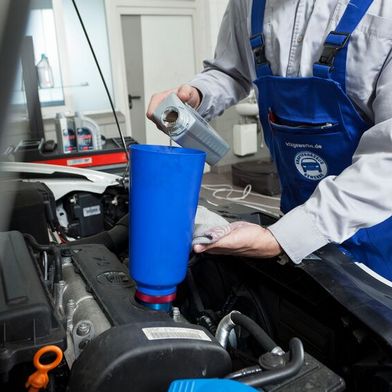 Beim Ölwechsel suchen Autofahrer nicht ausschließlich die günstigste Lösung, sondern ein nachvollziehbares und faires Preis-Leistungs-Verhältnis. (Bild: Promotor)