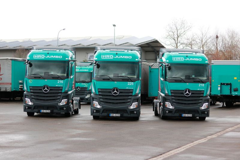 Die Spedition Hans Ihro muss mit täglich rund 350 Transportaufträgen klar kommen. Bei der Auftragserfassung hilft jetzt die intelligente, KI-basierte Software „Xpact Logistics“ von Evy Solutions.