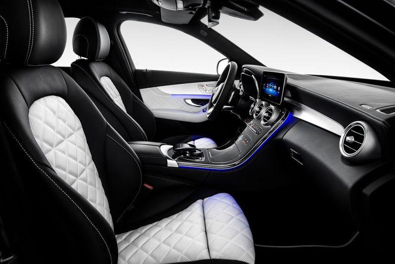 In unserem Testwagen waren die bequemen Massagesitze Teil der neuen designo-Innenausstattung in den Farben platinweiß pearl/schwarz. (Daimler)