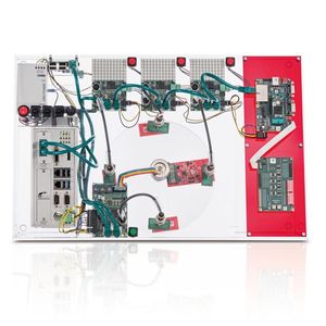 Zur Einarbeitung in das Thema der industriellen Cloud-Kommunikation hat Hilscher als Mikro-Testbed ein Net IOT Starterkit entwickelt, welches alle Elemente zur kompletten Datenkommunikation von Sensor bis zur Cloud bereitstellt und hierfür mit allen notwendigen Komponenten ausgestattet ist.