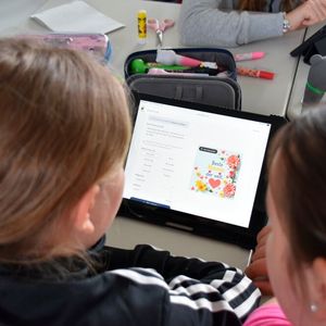 ... und die Kinder können selbst kreativ werden und die KI testen.(Bild:  VIT)