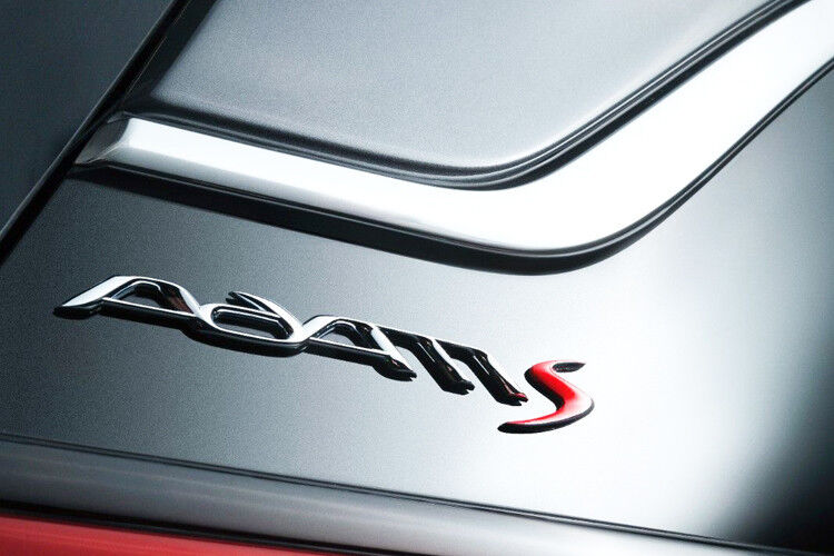 Der Adam S erscheint als rassiger Kleinwagen im sportiven Design. (Foto: Opel)