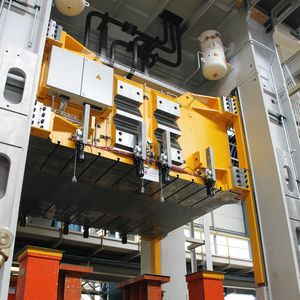 In dieser Presshärteanlage für sein geplantes Hot Stamping Tech Center hat Schuler mehrere Neuerungen integriert.(Bild:  Itasse)