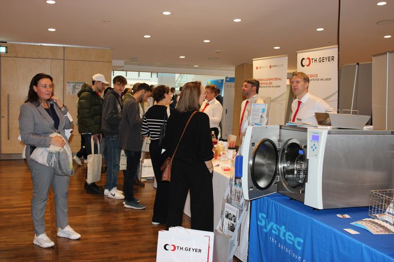    Impressionen der LAB-SUPPLY Münster 2022.    Mehr Infos zu den kommenden LAB-SUPPLY-Messen finden Sie auf www.lab-supply.info.  (LABORPRAXIS, Ottleben)