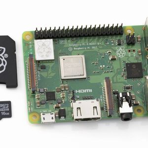 Raspberry Pi 3B+: Das Betriebssystem des Raspberry Pi befindet sich üblicherweise auf einer Speicherkarte(Bild:  Farnell)