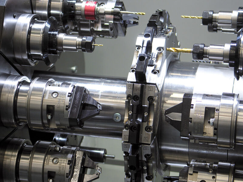 CNC-Systemlösung eignet sich besonders für Rundtaktmaschinen mit bis zu 99 Achsen. (Bosch)