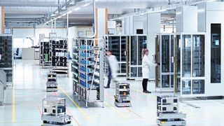 Für eine eigene Smart Factory musste Sick nicht nur auf neue Tools, sondern auch auf neues Denken setzen. (Bild: Sick)