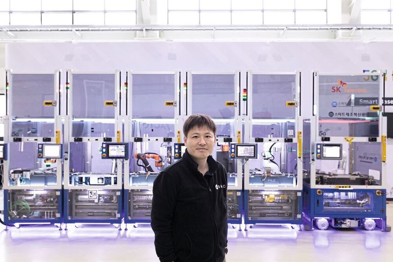Das Kernprojekt der Korea Smart Factory Foundation (KOSF) sind die Smart Cubes, modulare Blöcke, die im Automatisierungsprozess eine bestimmte Aufgabe ausführen, z. B. Qualitätskontrolle, Zellen prüfen, robotergesteuerte Montage, Verpackung und vieles mehr. (Bild: Stäubli/KOSF Smart Factory)