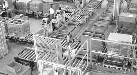 (Digitalisierung verbessert Arbeitsabläufe zum Beispiel im Warenein- und -ausgang oder in der Kommissionierung. Bild: Sysmat)