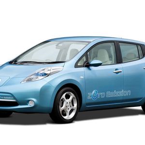 Äußerlich präsentiert sich der Leaf als modernes, aber unauffälliges Kompaktauto.