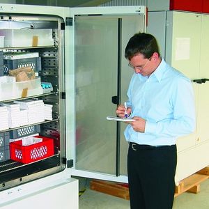 Eine wichtige Forderung: Konstantklima-Schränke müssen gewährleisten, dass nach dem Öffnen der Türe der Innenraum möglichst schnell zum eingestellten Klimapunkt zurückkehrt.