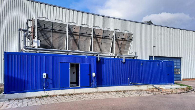 Technotrans entwickelte eine kundenspezifische und exakt auf die Bedürfnisse von Rymoplast zugeschnittene Container-Kühlanlage. (Bild: Technotrans)
