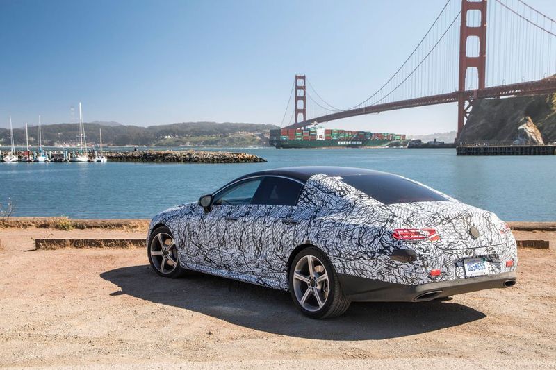 Analog zur S-Klasse bekommt der CLS die neuen Reihensechszylinder. Den Diesel gibt es als CLS 350d mit 286 oder als CLS 400d mit 340 PS und für den Benziner loben die Schwaben 367 PS und das Typenkürzel CLS  400 aus.  (Daimler)
