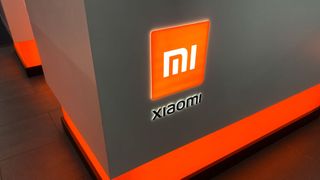 Der Elektronikkonzern Xiaomi will künftig auch E-Autos produzieren. (Bild: picture alliance / NurPhoto)