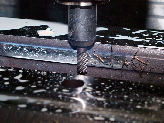 Hochwertige Komponenten, wie Motorspindeln, Steuerungen Spindellager oder Umrichter sorgen dafür, dass Werkzeugmaschinen präzise und effizient bearbeiten können.(Bild:  Pixabay/gefrorene_wand)