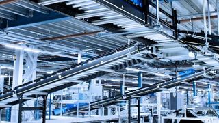 Für seine Fördertechniklösung Viaconvey greift Viastore auf das Baukastensystem seines neuen Partners Interroll zurück: auf Förderrollen, Motoren und Antriebe für Förderanlagen, Förderer sowie Sorter. (Bild: Viastore)