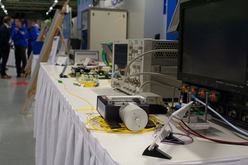 Ein Stand widmete sich den Forschungen an künftigen TDM-PON-Generationen. (Srocke)