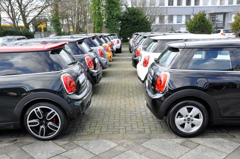 Neben jeder Menge Likes war die Aktion für Brandenburg auch in Sachen Verkäufe erfolgreich. Immerhin zehn Fahrzeugverkäufe realisierte das Unternehmen direkt durch die Kampagne. (Wehner / kfz-betrieb)