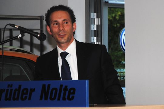 VW-Regionalleiter Francesco Forte ist sich sicher, dass Nolte mit VW in Iserlohn eine Erfolgsgeschichte wird. (Archiv: Vogel Business Media)